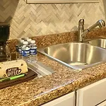 Franklin Park Residence Inn - Private Serenity